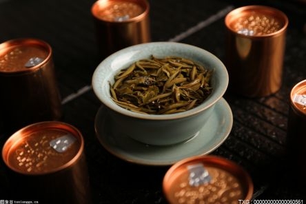 发霉的茶叶怎么能喝？ 茶叶过期了还可以喝吗？