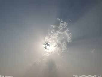 今天深圳市多云间晴天 温暖舒适 中午时段体感较热