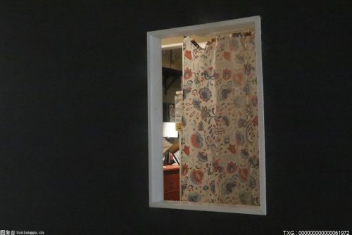 关于卧室窗帘的那些事儿 什么样的窗帘搭配效果最和谐呢？