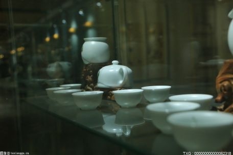 深圳学人·南书房夜话 阎焰：去博物馆中找寻古代陶瓷的故事