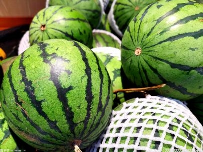 吃西瓜都有哪些健康益处呢？吃多少西瓜对身体好
