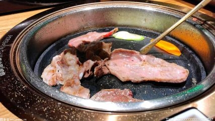 春節臨近 市場上豬肉的供應情況怎么樣？
