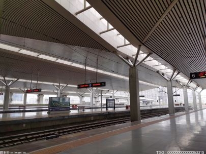 黑龙江省今年首趟返乡列车正式开行 解决职工返乡困难