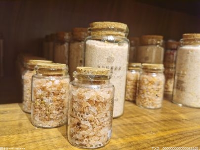 “網紅鹽”比普通食鹽貴160倍 “天價網紅鹽”值得買嗎？